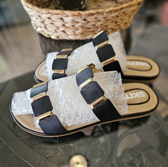 2 pair leather sandals - Picture 5 of 7